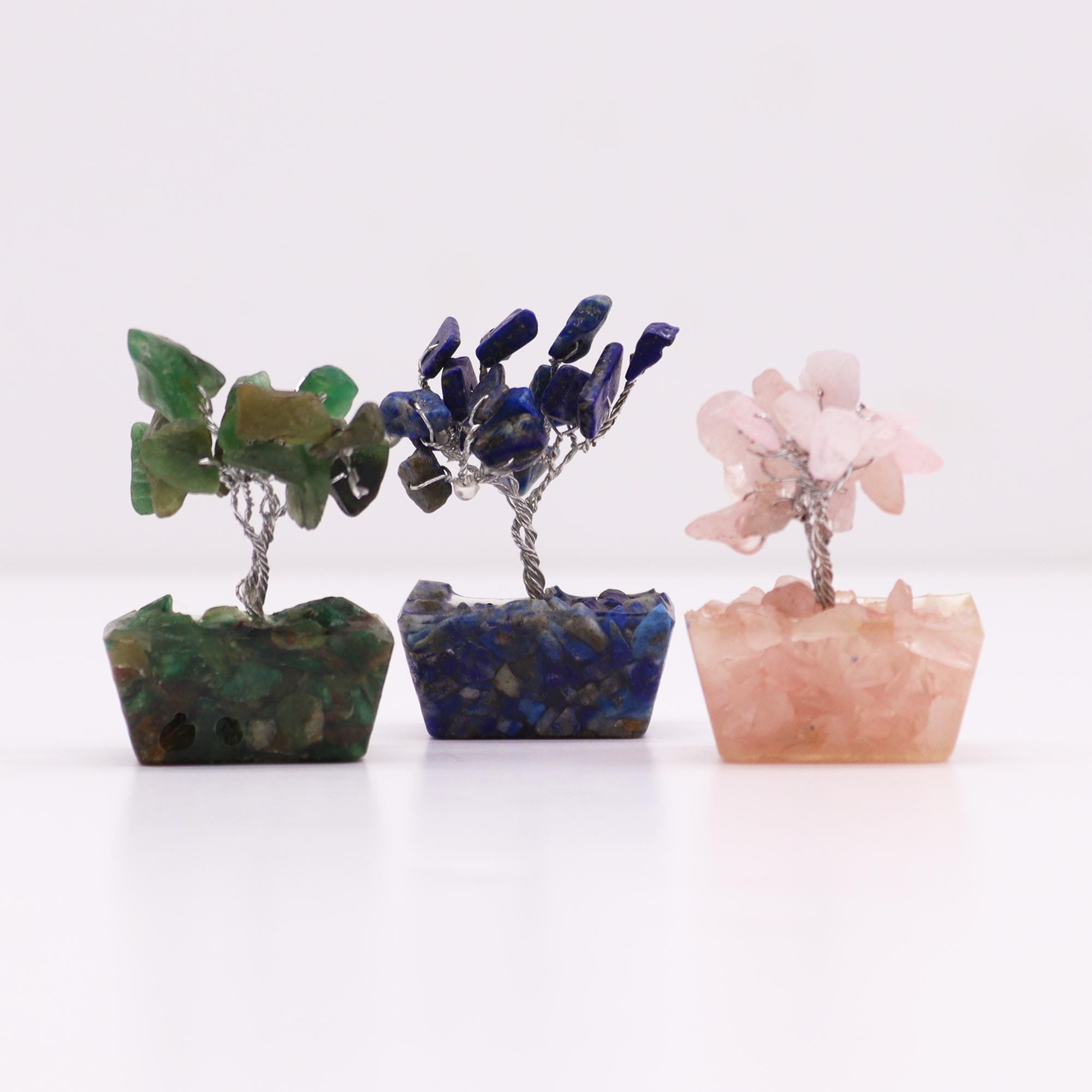 233160 Mini stromčeky z drahých kameňov na orgonite – balenie 12 ks