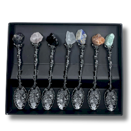 Sada 7 Čarodejníckych Lyžičiek z Tmavého Striebra s Drahokamami