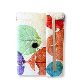 Veľký Zápisník z Lokta Papiera s Farebnými Listami (21 × 15 cm) – 45 Listov